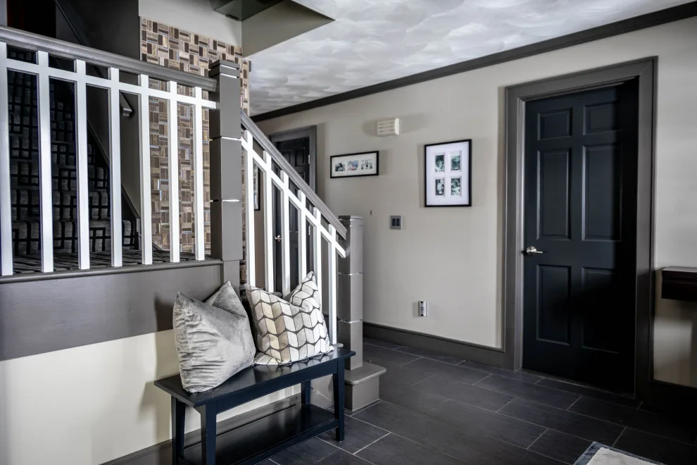 Contemporary Entrance Redesign by Inspired Space Design, LLC - Photo 4
