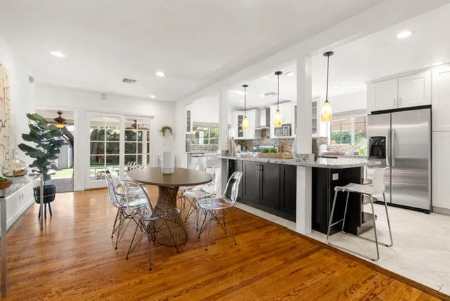 Collins Initiative by WE Home Staging Inc. - Photo 2
