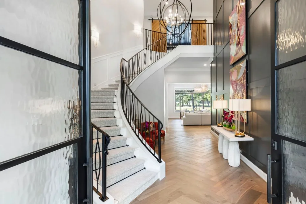 Contemporary Elegance by Atelier Haus Interiors - Photo 8