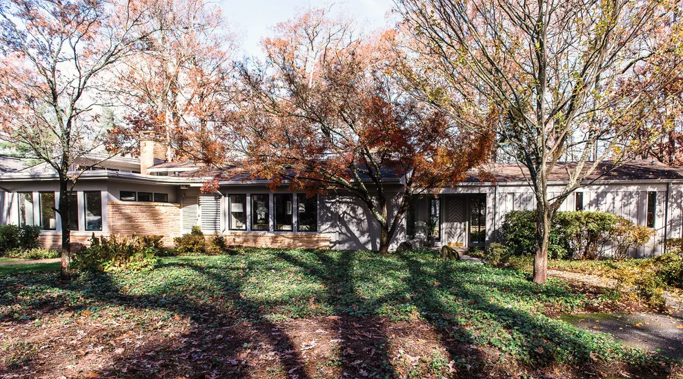 Contemporary Home Design and Remodeling - High Point, NC by Stephanie James Interiors - Photo 4