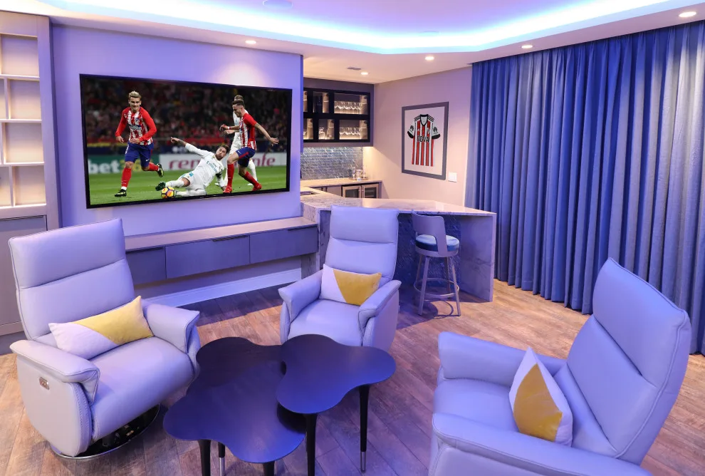 Contemporary Home Cinema by I&iDesigns By Silvia Parra - Photo 2