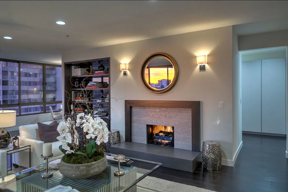 Contemporary Mid-Wilshire Condominium by Studio Palomino - Photo 17