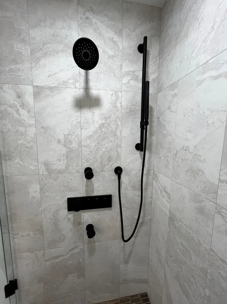 Contemporary Renovation by Jgib Interiors - Photo 13