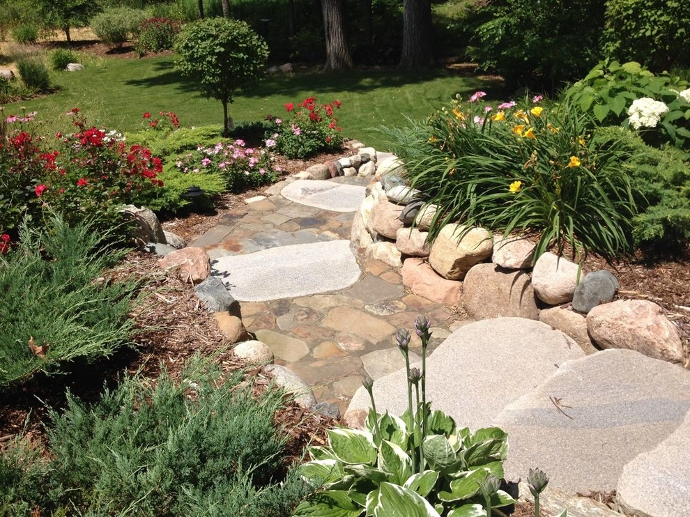 Past Projects by Norling's Lake Minnetonka Landscapes, Inc. - Photo 20