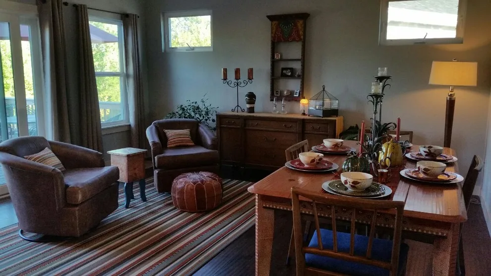 Eclectic Edge Interiors - Photo 2