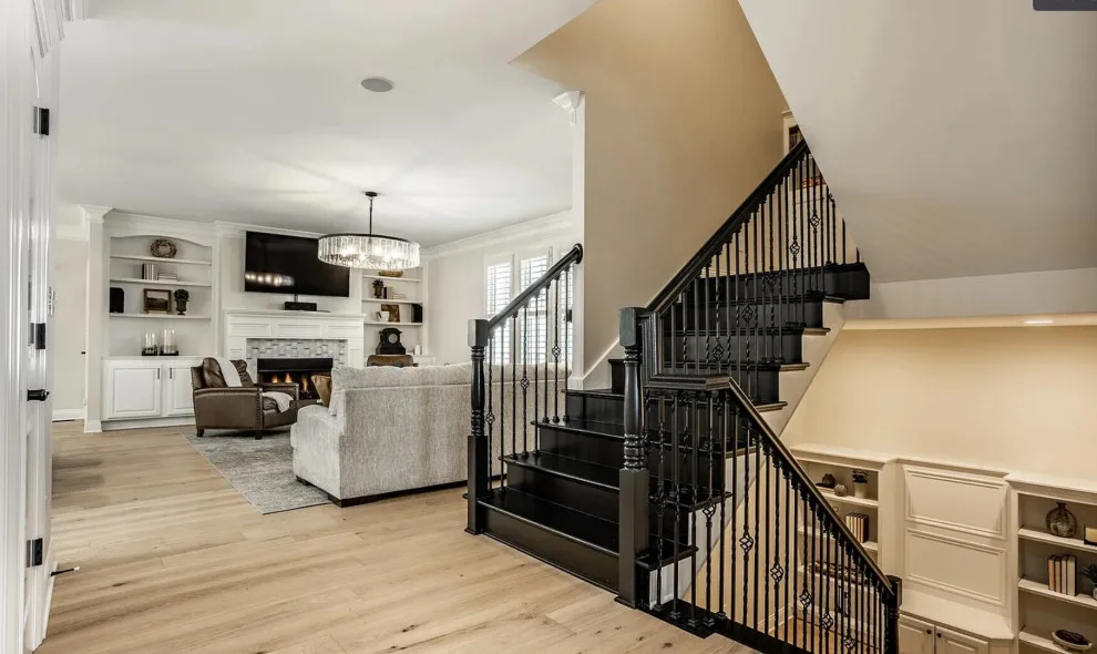 Earthy tones by CL, Inc. - Photo 2