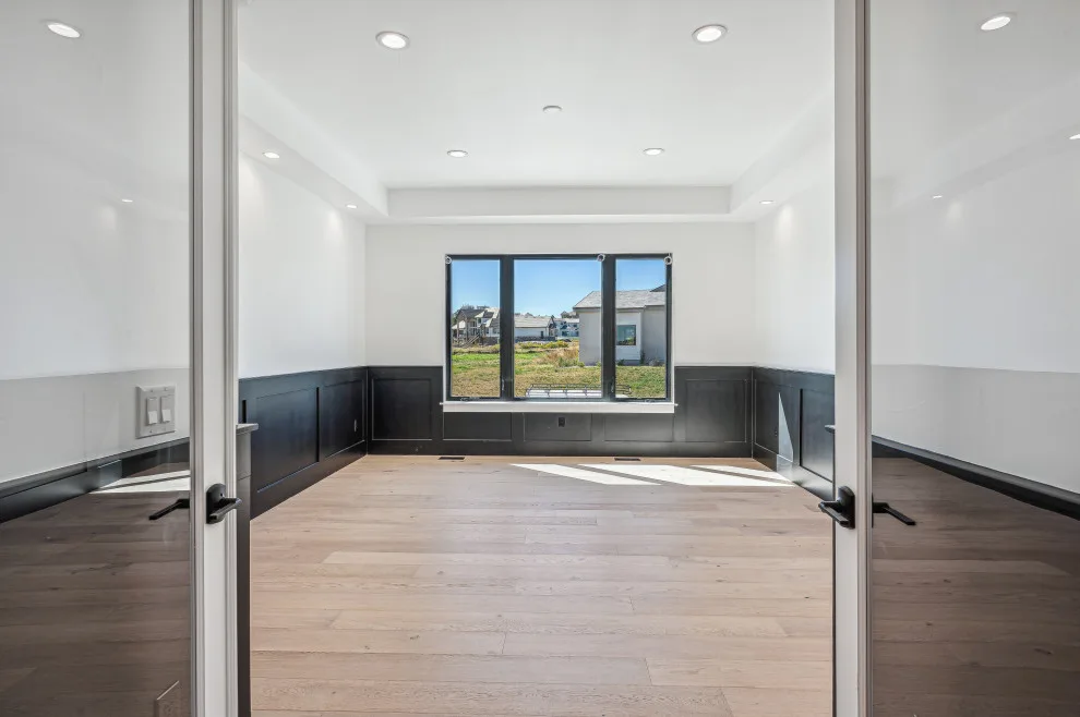 Interior Settings Ltd. - Photo 11
