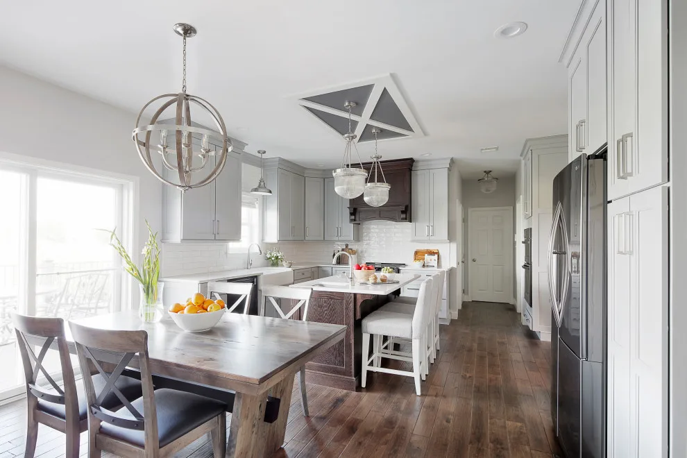 New England Eatery and Dining Area by Love Your Room LLC - Photo 2