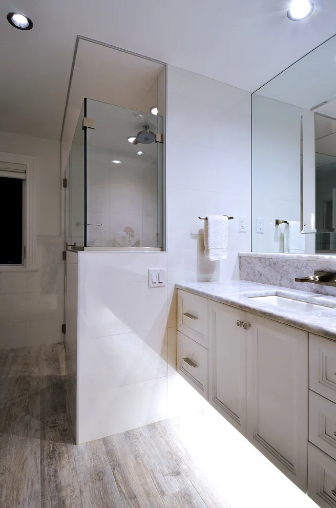 Contemporary Home Renovation in New Haven County by Barbara Block Interiors - Photo 11
