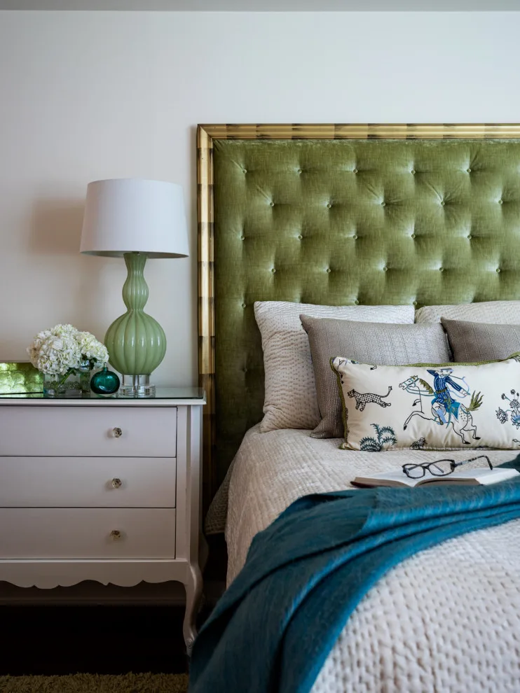 Contemporary Home Renovation in New Haven County by Barbara Block Interiors - Photo 9
