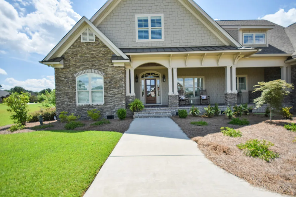 Florence, SC Shaker Style Building by Pat Miller Baker Interior Designs - Photo 4