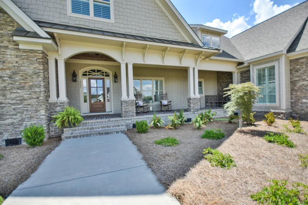 Florence, SC Shaker Style Building by Pat Miller Baker Interior Designs - Photo 3