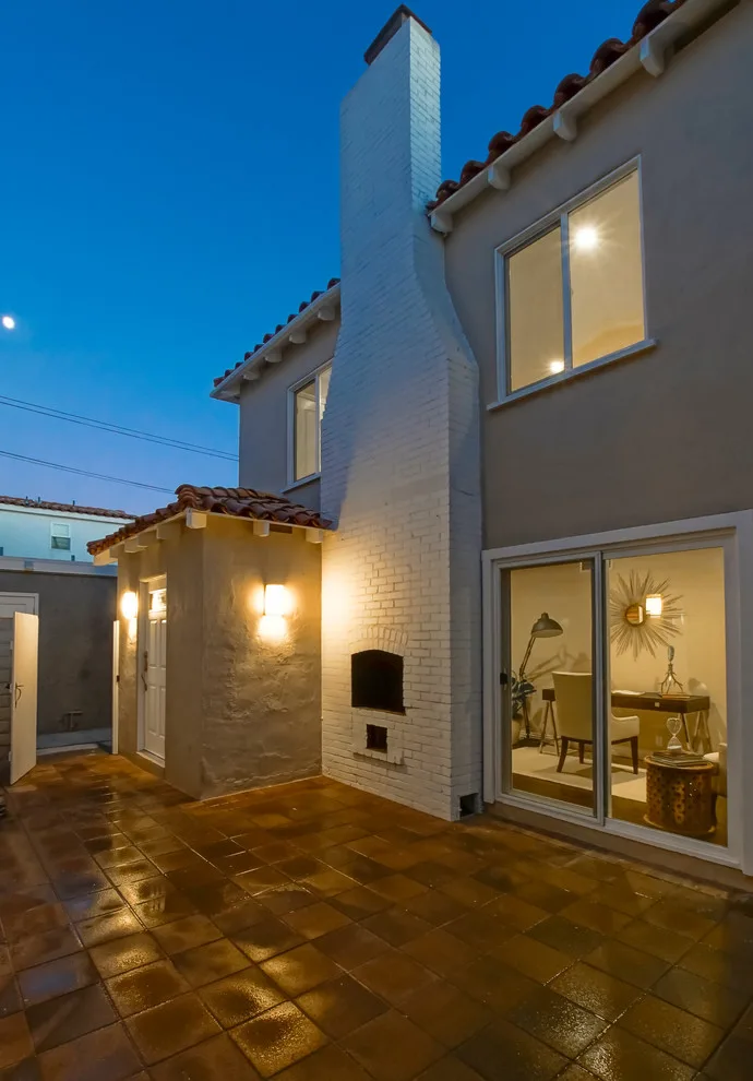 Newport Beach Duplex Staging by Avenue A Interiors - Photo 15