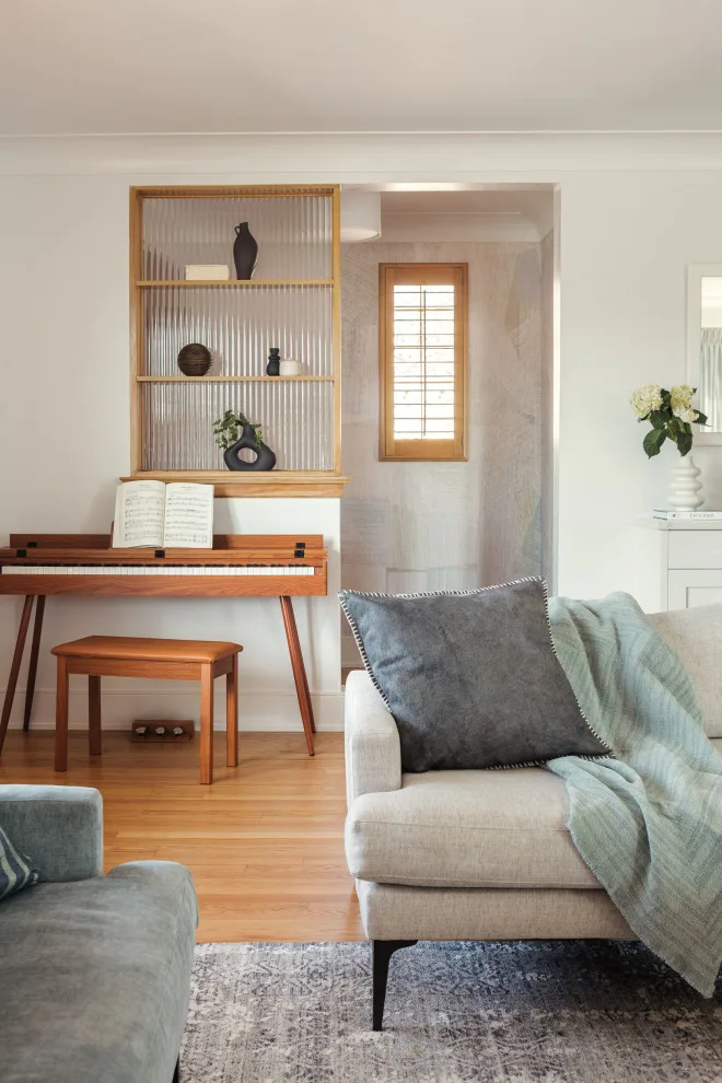Bungalow in Oak Park by Parti Pris Design - Photo 11