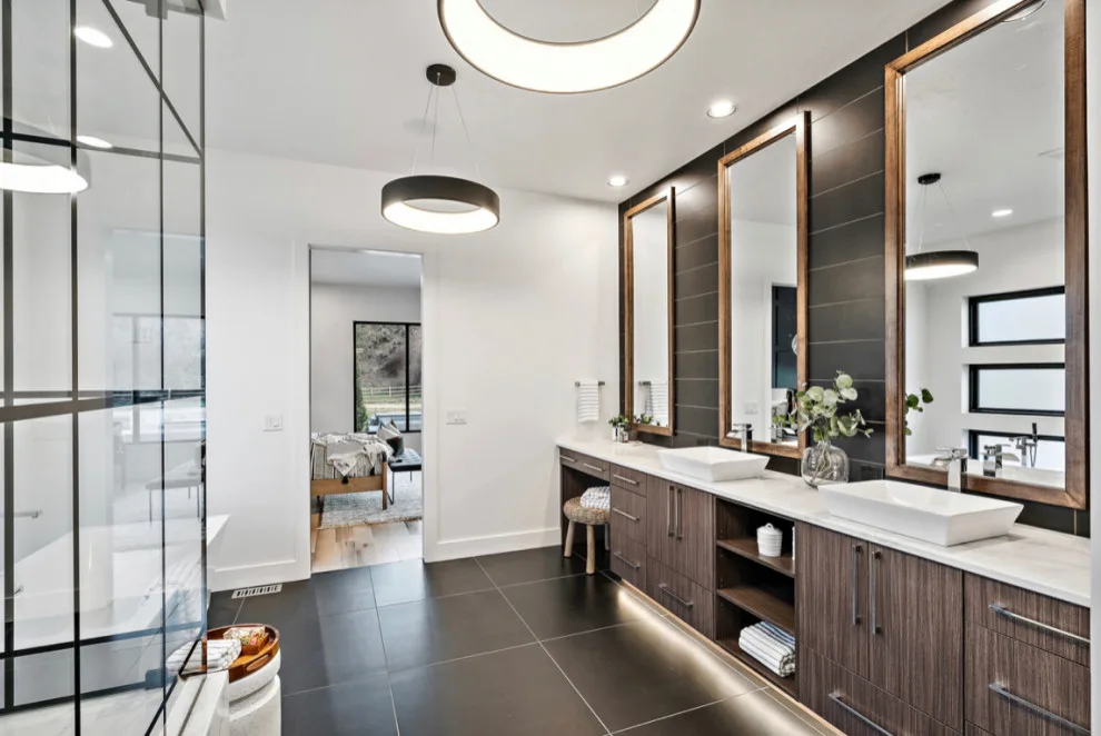 Oakwood Haven by Angie Lewis Interiors - Photo 3