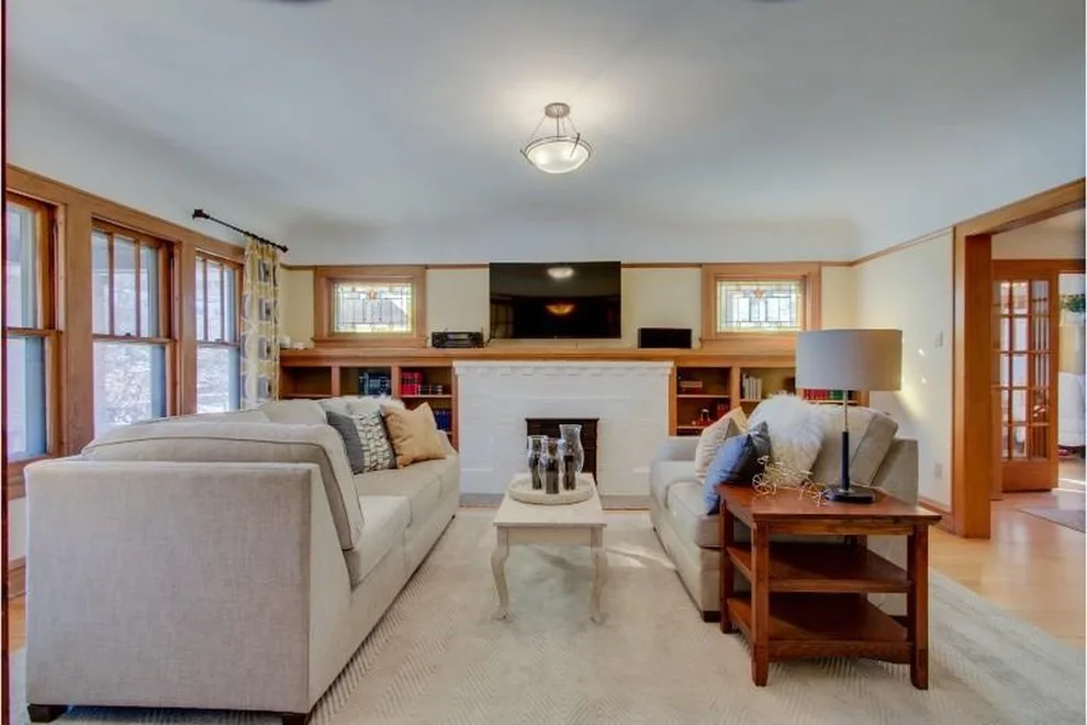 Milwaukee WI Occupied Home Staging by Eclectic Edge Interiors - Photo 7