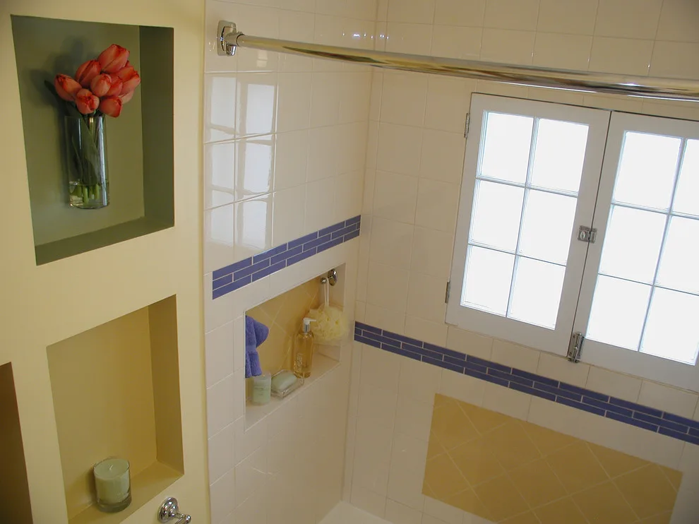 Compact Restroom by Otogawa-Anschel Design-Build - Photo 3