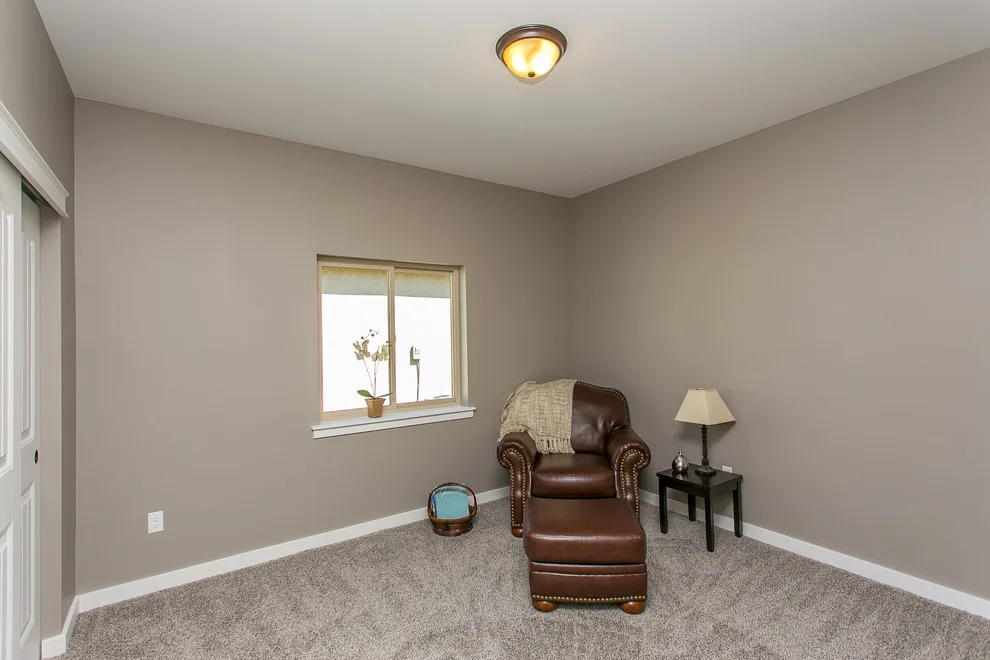 Titan Residence by Century 21 Tri-Cities - Photo 29