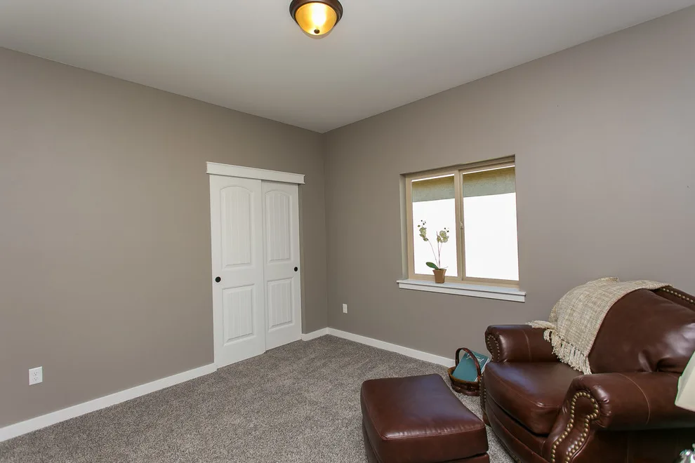Titan Residence by Century 21 Tri-Cities - Photo 22