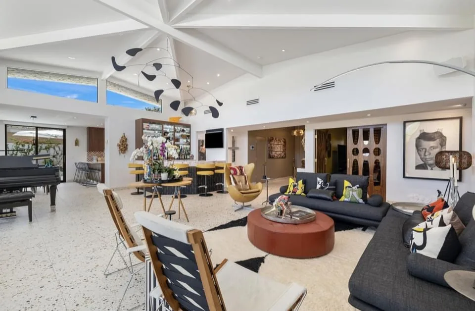 Toledo Palm Oasis by Farrar Construction & Design - Photo 2