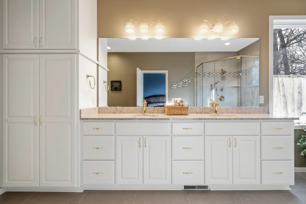 Towering Oaks Luxury Suite by Bellepar Homes LLC - Photo 2