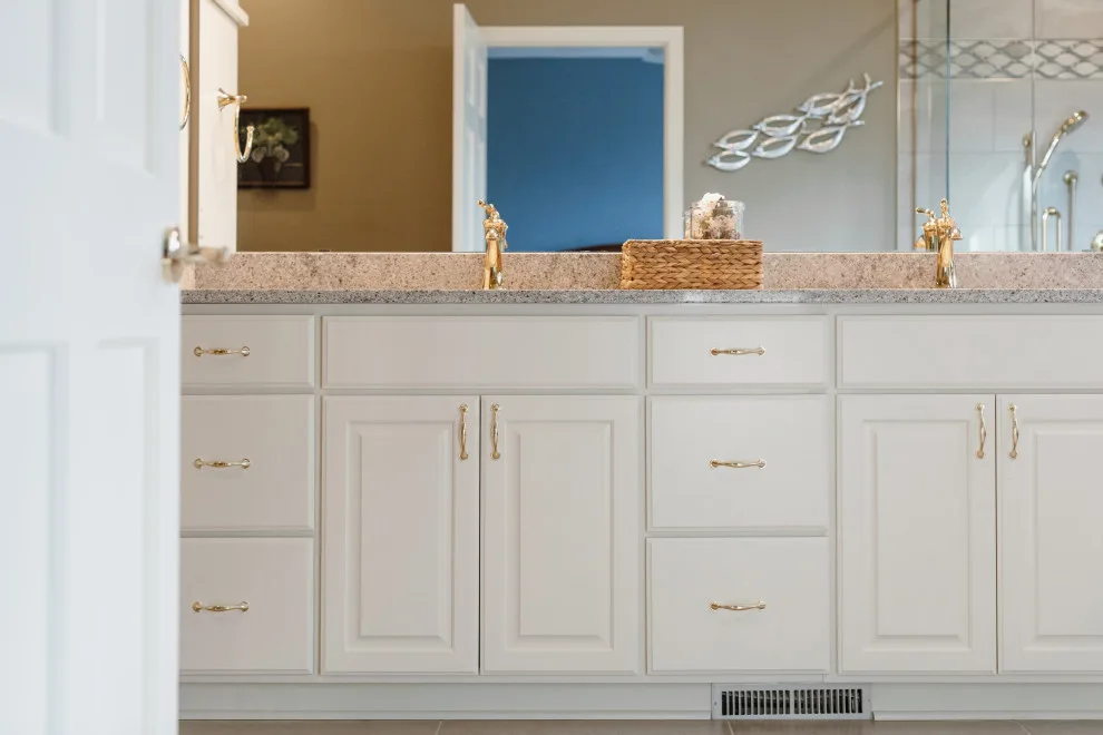 Towering Oaks Luxury Suite by Bellepar Homes LLC - Photo 3