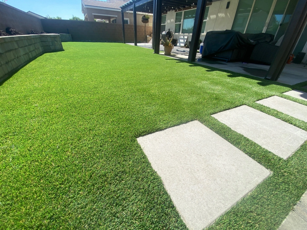 Oasis Turf & Hardscape - Photo 6