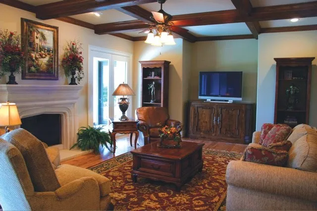 Classic Residence in Tulsa, OK by Rogers & Associates - Photo 4
