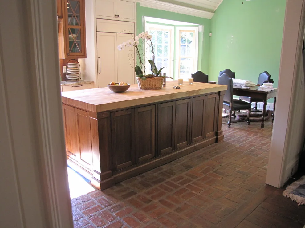 Classic Kitchen - Bespoke Cabinets by Crippen Woodworks - Photo 11