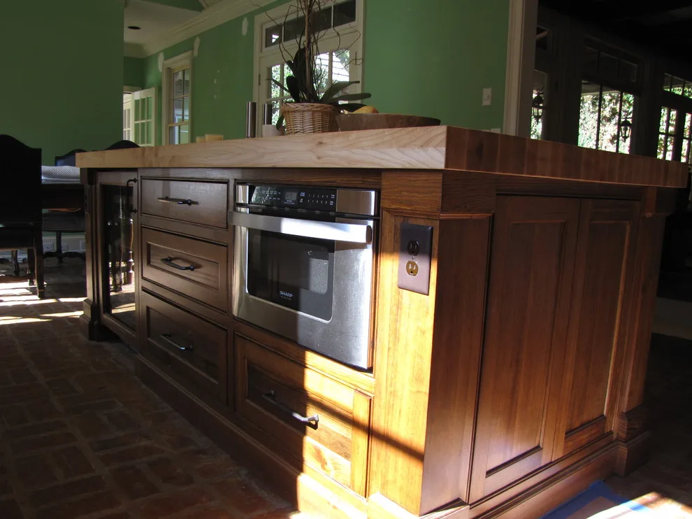 Classic Kitchen - Bespoke Cabinets by Crippen Woodworks - Photo 2