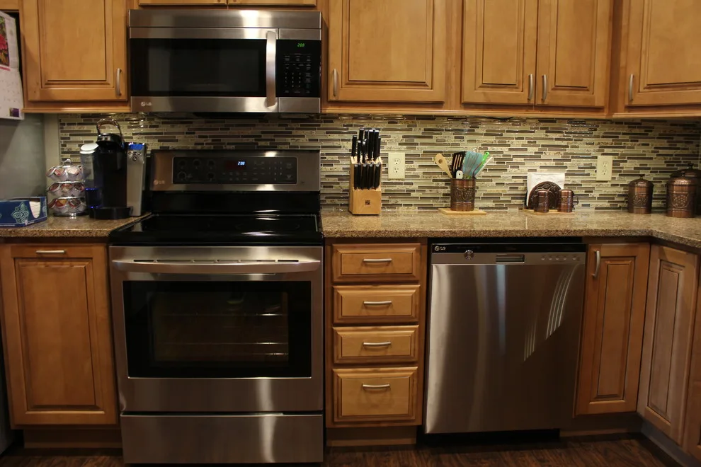 Classic HVL Kitchen by JDC Remodeling, LLC - Photo 5