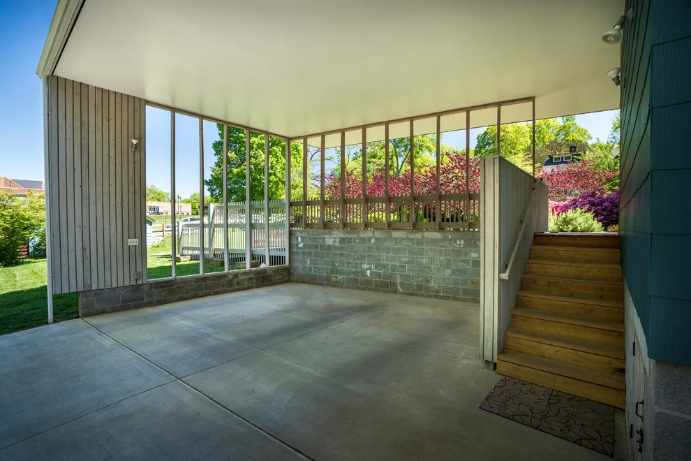 Classic Encounters Modern by Spratt Construction - Photo 3
