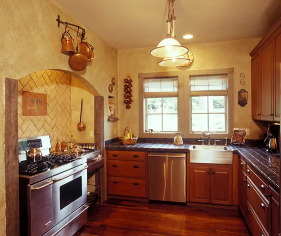 Classic Home Design by FE Trainer Construction, Inc - Photo 2