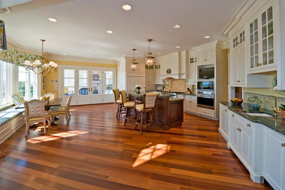 Classic Home with Infinite Pool by FE Trainer Construction, Inc - Photo 12