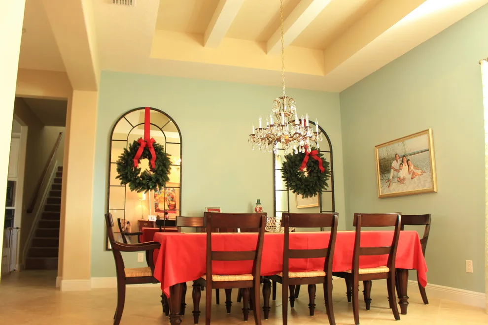 Transitional Housing by Trinity Custom Homes - Photo 16