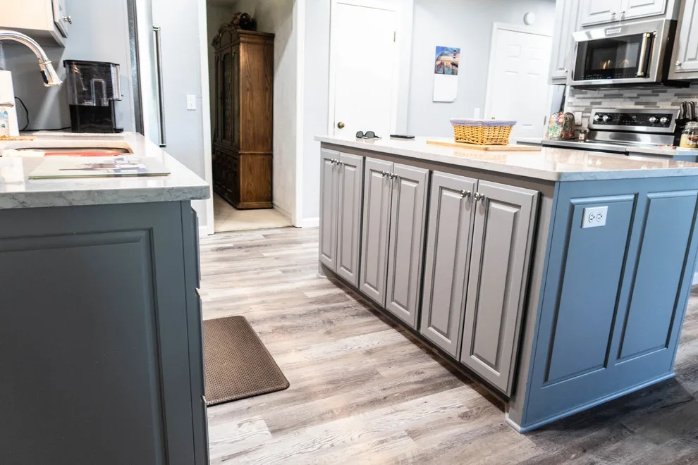 Kitchen Renovation for Transitioning Spaces by Home Renew - Photo 4