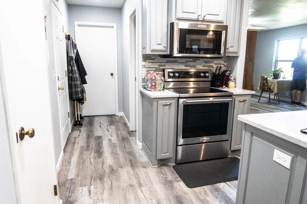 Kitchen Renovation for Transitioning Spaces by Home Renew - Photo 2