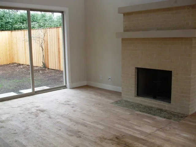 Contemporary Transition by Hendrix Custom Homes - Photo 4