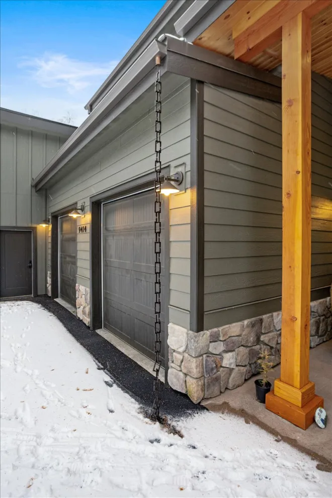 Mountain Retreat in Transition by Adam Hartig - Photo 16