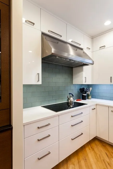Fluid Open Kitchen Design by Century Interiors Inc - Photo 3