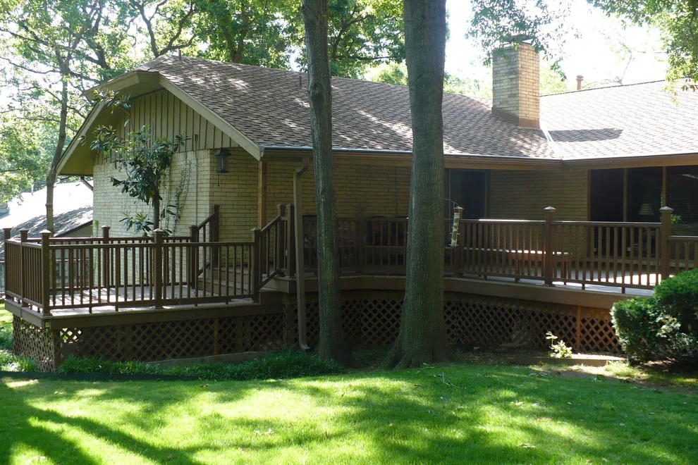 Trex Deck Mahogany by Aikins Custom Woodwork - Photo 5