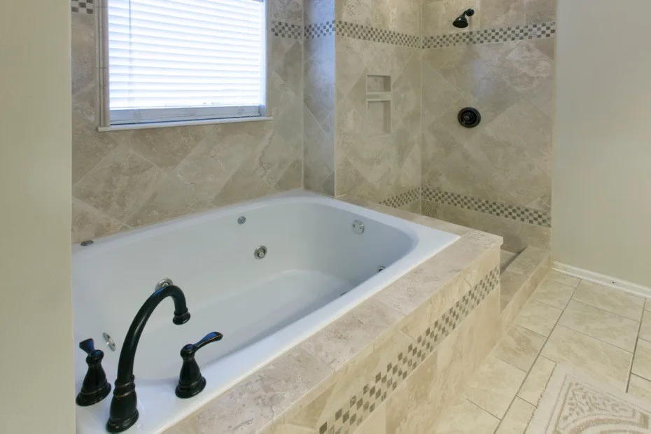 Bathtub and Shower by Frank's Home Maintenance And General Contracting - Photo 6