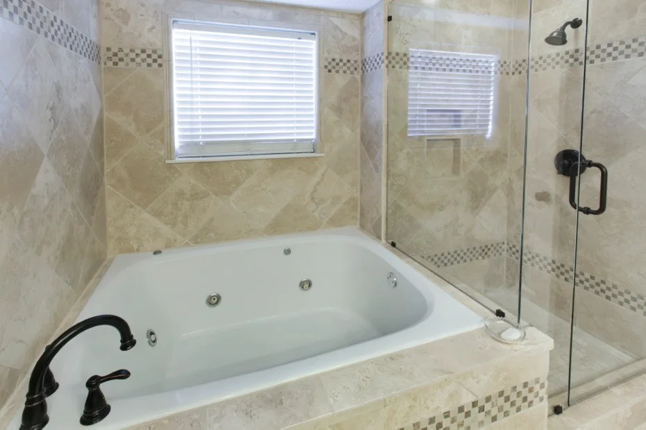 Bathtub and Shower by Frank's Home Maintenance And General Contracting - Photo 4