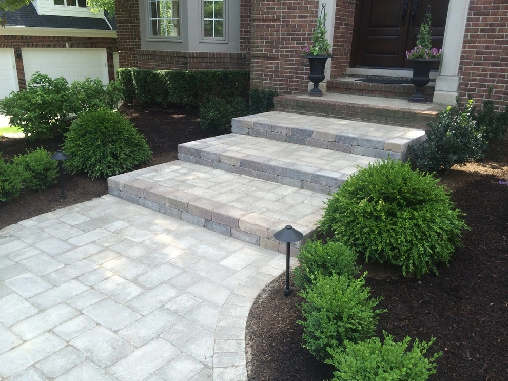 Rochester Hills Residence by Outdoor Expressions, Inc. - Photo 6