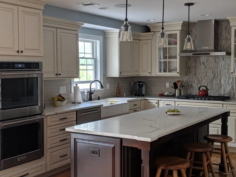 Modern Colonial Era by Heinold Home Improvement LLC - Photo 14