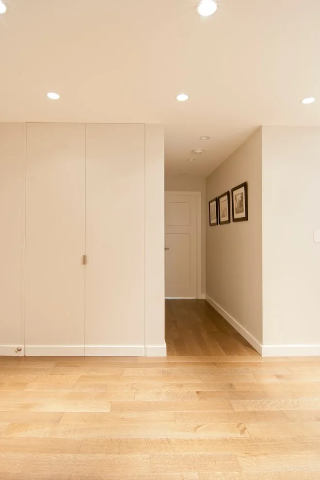 East Side Highrise Apartment by Grandeur Hills Group,Inc. - Photo 8