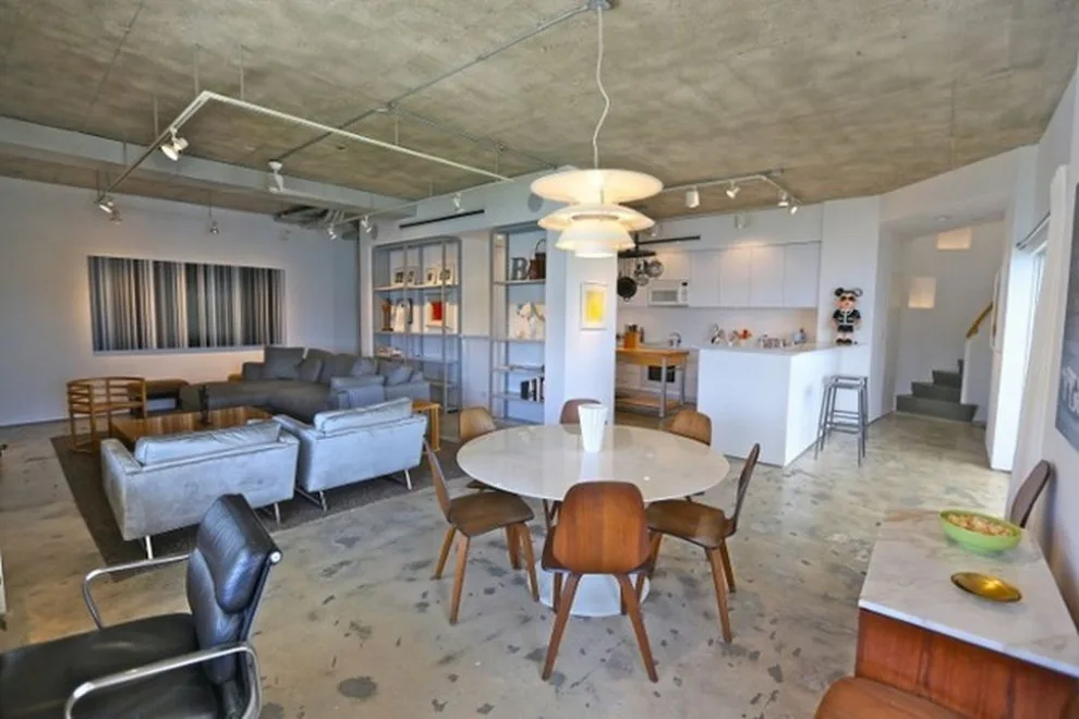 Venetian Causeway Home by Persal General Contractor - Photo 2