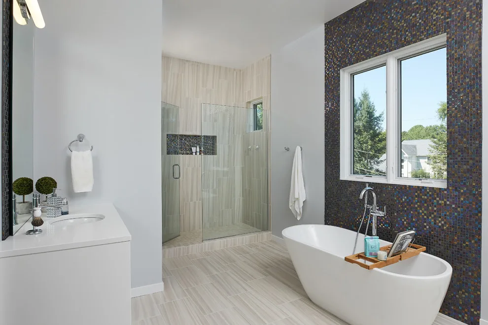 Victoria Trail - Contemporary by Berghuis Construction LLC - Photo 6