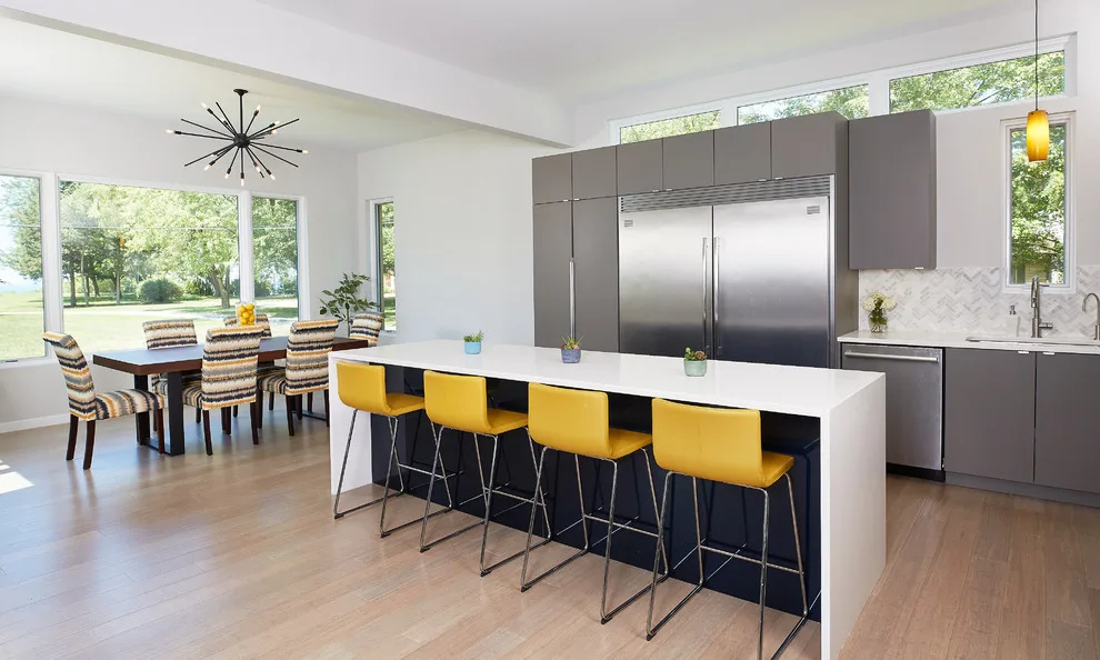 Victoria Trail - Contemporary by Berghuis Construction LLC - Photo 3