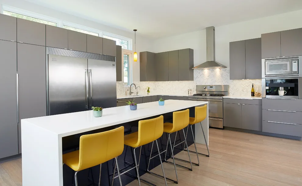Victoria Trail - Contemporary by Berghuis Construction LLC - Photo 5